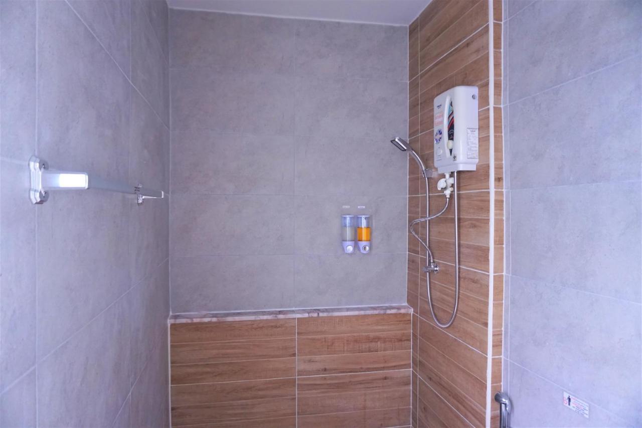 Racha Caftel - 7 House - รชาคาฟเทล Aparthotel Chiang Mai Buitenkant foto