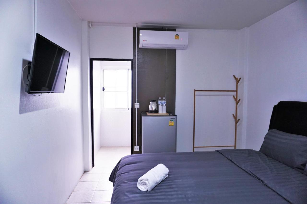 Racha Caftel - 7 House - รชาคาฟเทล Aparthotel Chiang Mai Buitenkant foto