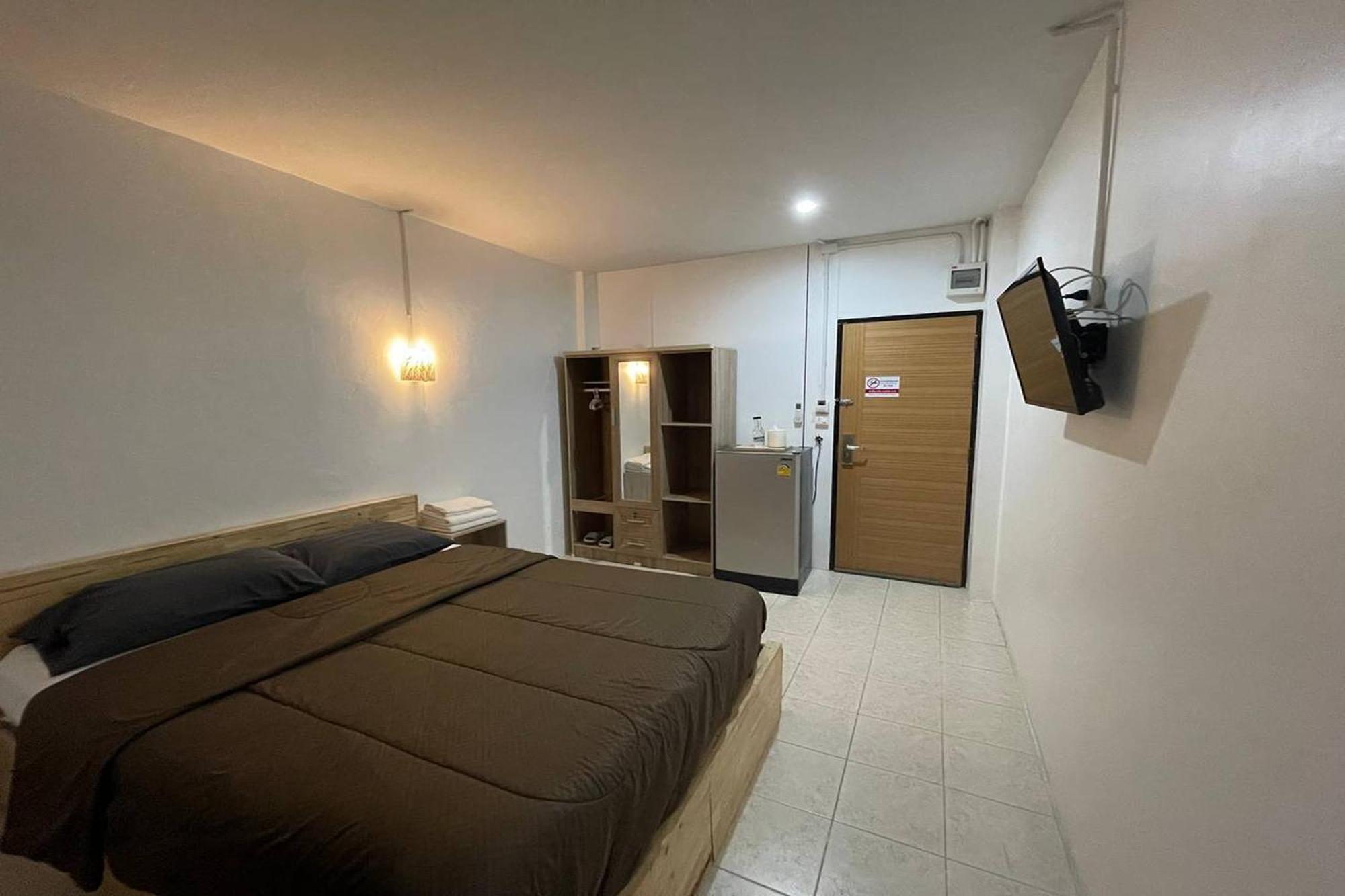 Racha Caftel - 7 House - รชาคาฟเทล Aparthotel Chiang Mai Buitenkant foto