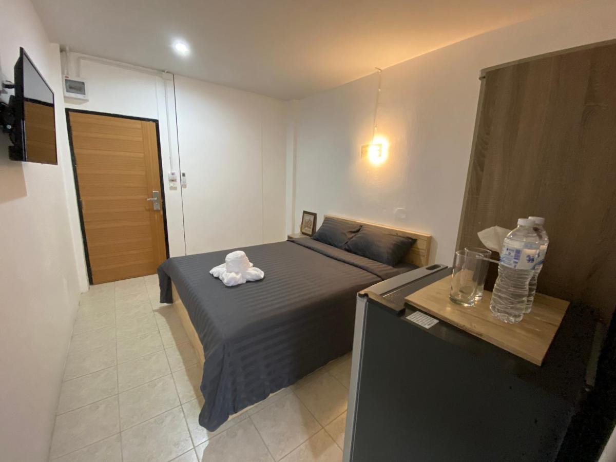 Racha Caftel - 7 House - รชาคาฟเทล Aparthotel Chiang Mai Buitenkant foto
