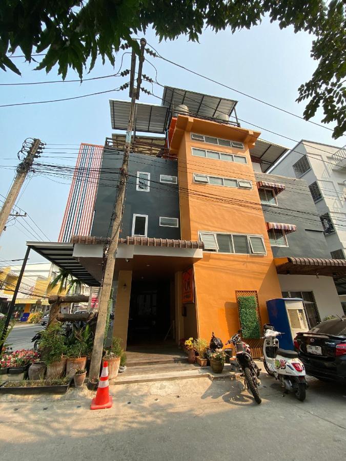 Racha Caftel - 7 House - รชาคาฟเทล Aparthotel Chiang Mai Buitenkant foto