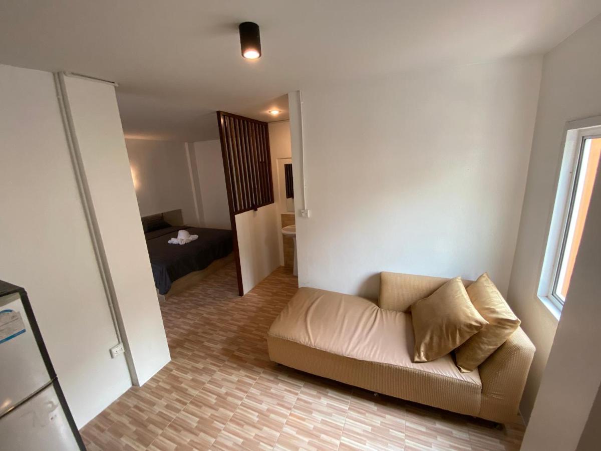 Racha Caftel - 7 House - รชาคาฟเทล Aparthotel Chiang Mai Buitenkant foto