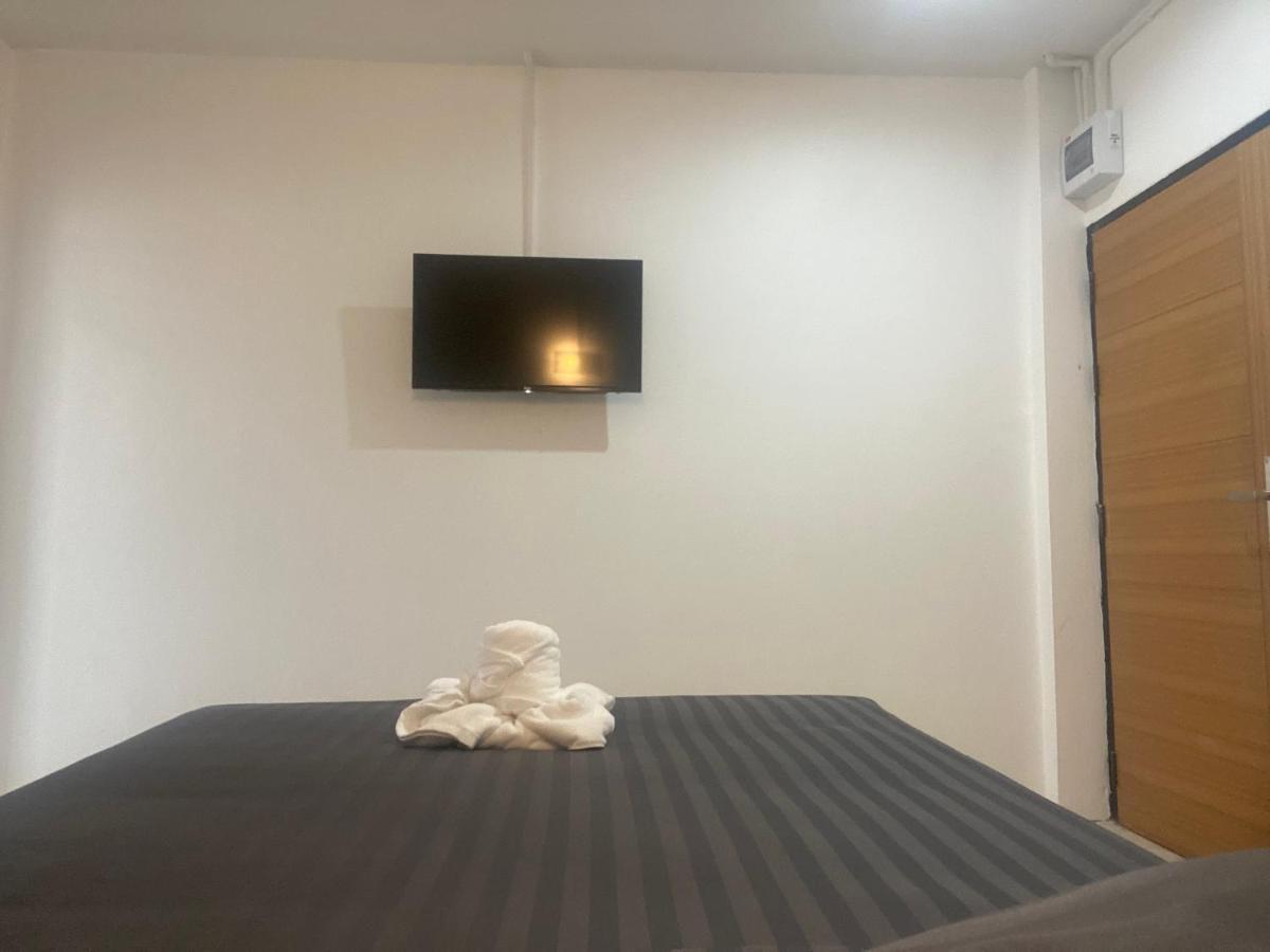 Racha Caftel - 7 House - รชาคาฟเทล Aparthotel Chiang Mai Buitenkant foto